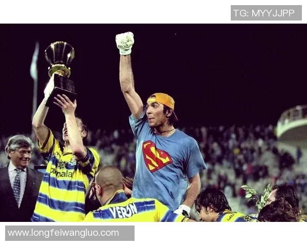 最具礼貌与风度的足球明星盘点展现运动员非凡魅力 最具礼貌与风度的足球明星盘点展现运动员非凡魅力