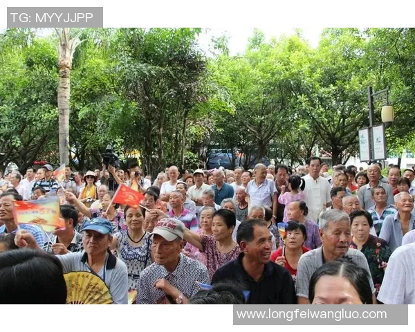 折叠瞬间定格的绿茵巨星风采照片展现激情岁月